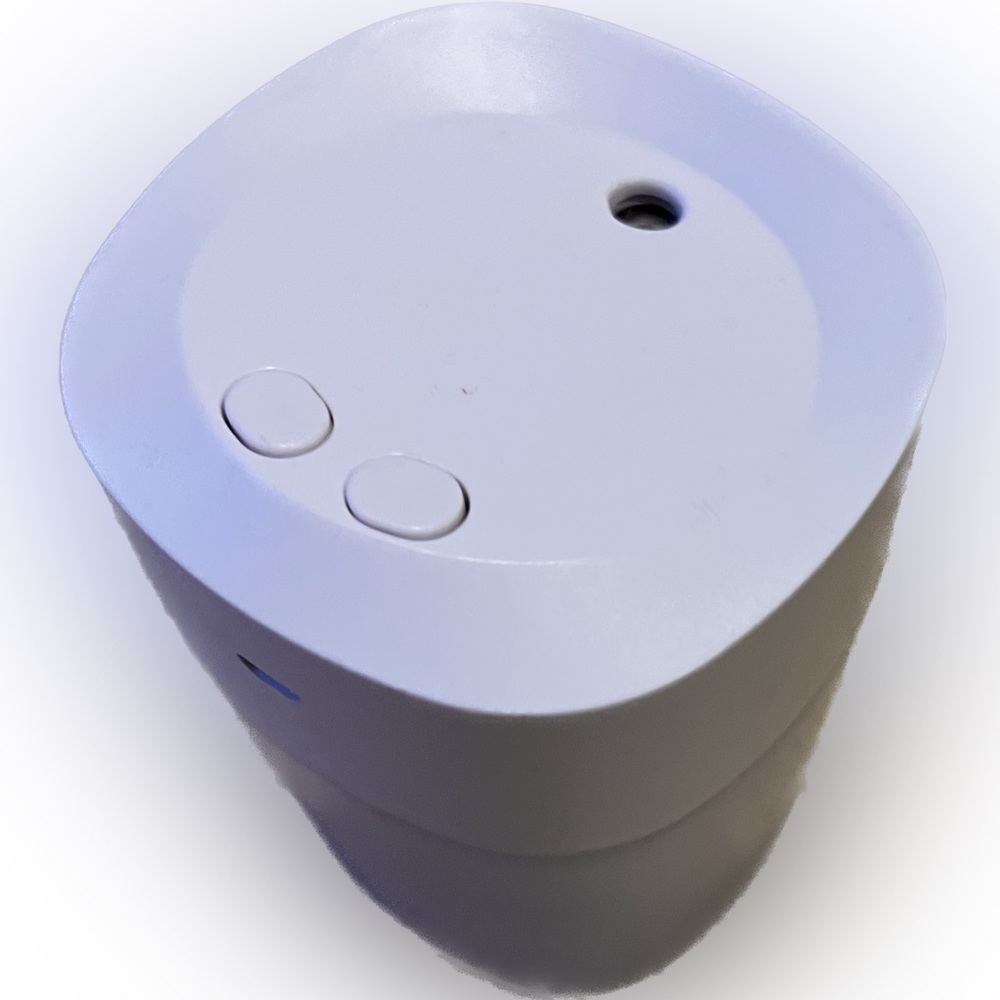 Mini diffuser  Portable Mini Automotive Aroma Diffuser, - Picture 3 of 3